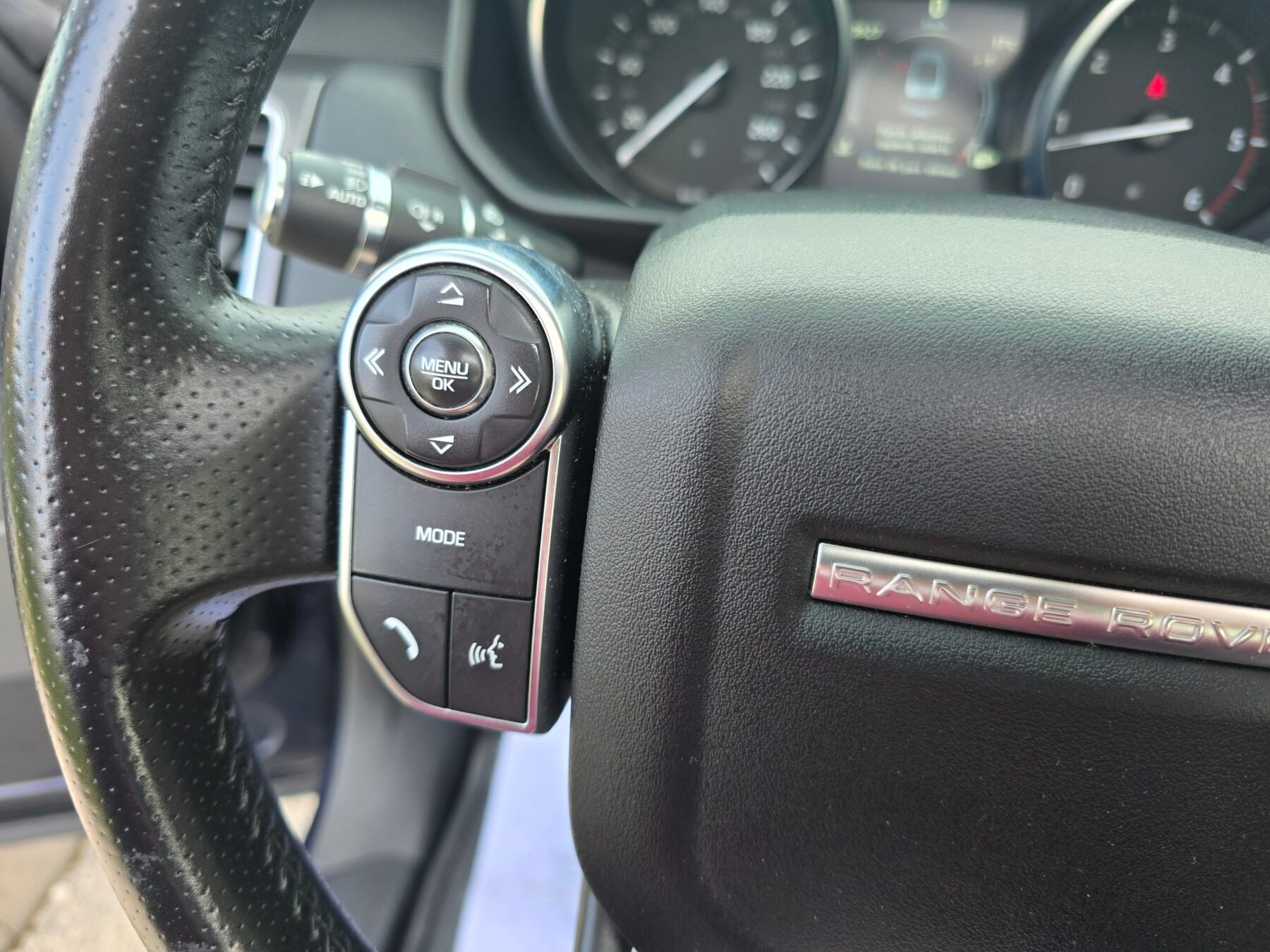 LAND-ROVER RANGE ROVER SPORT 3.0 TDV6 258CV SE