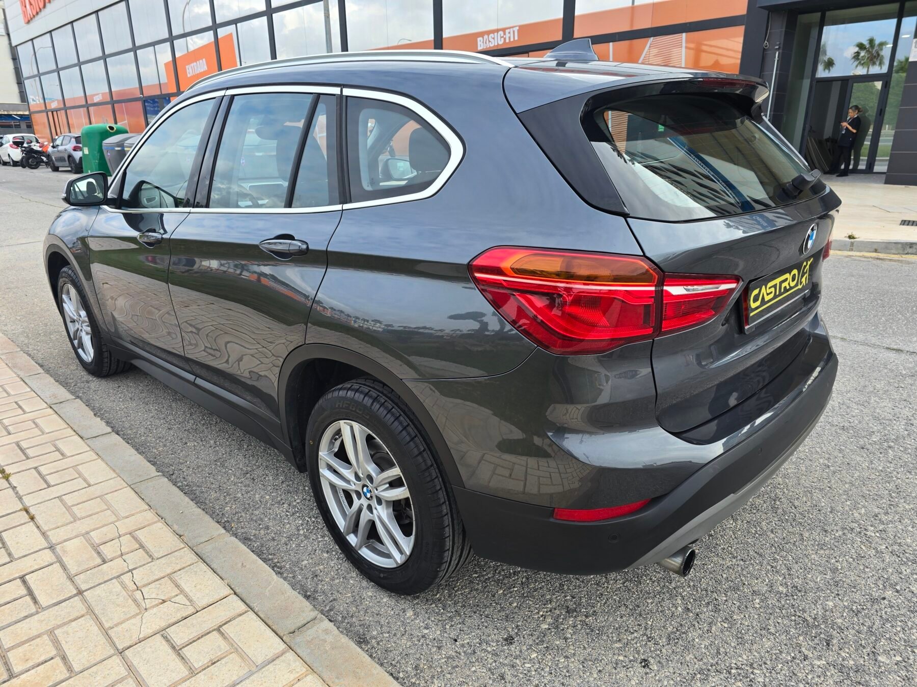 BMW X1 18i 136CV