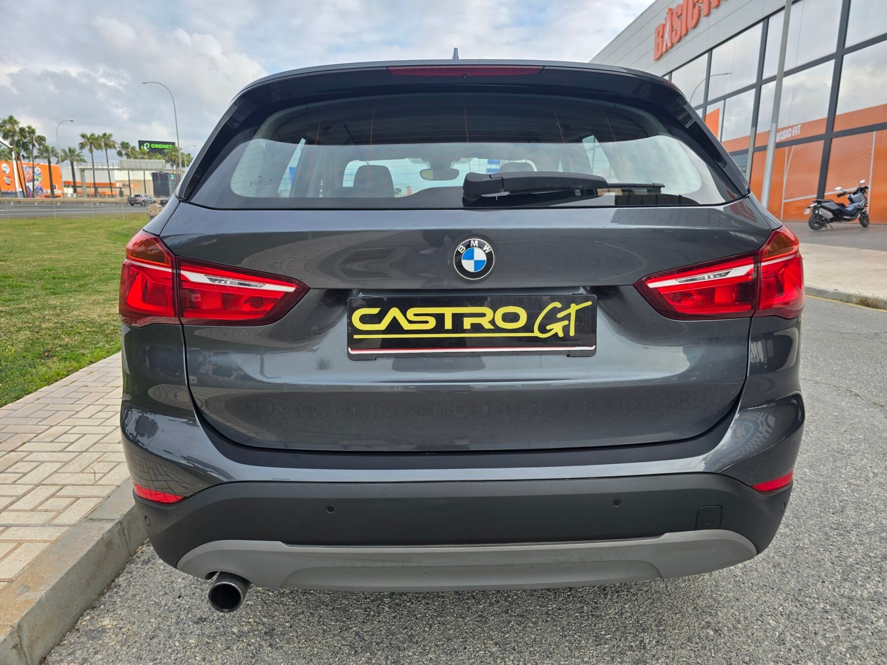 BMW X1 18i 136CV