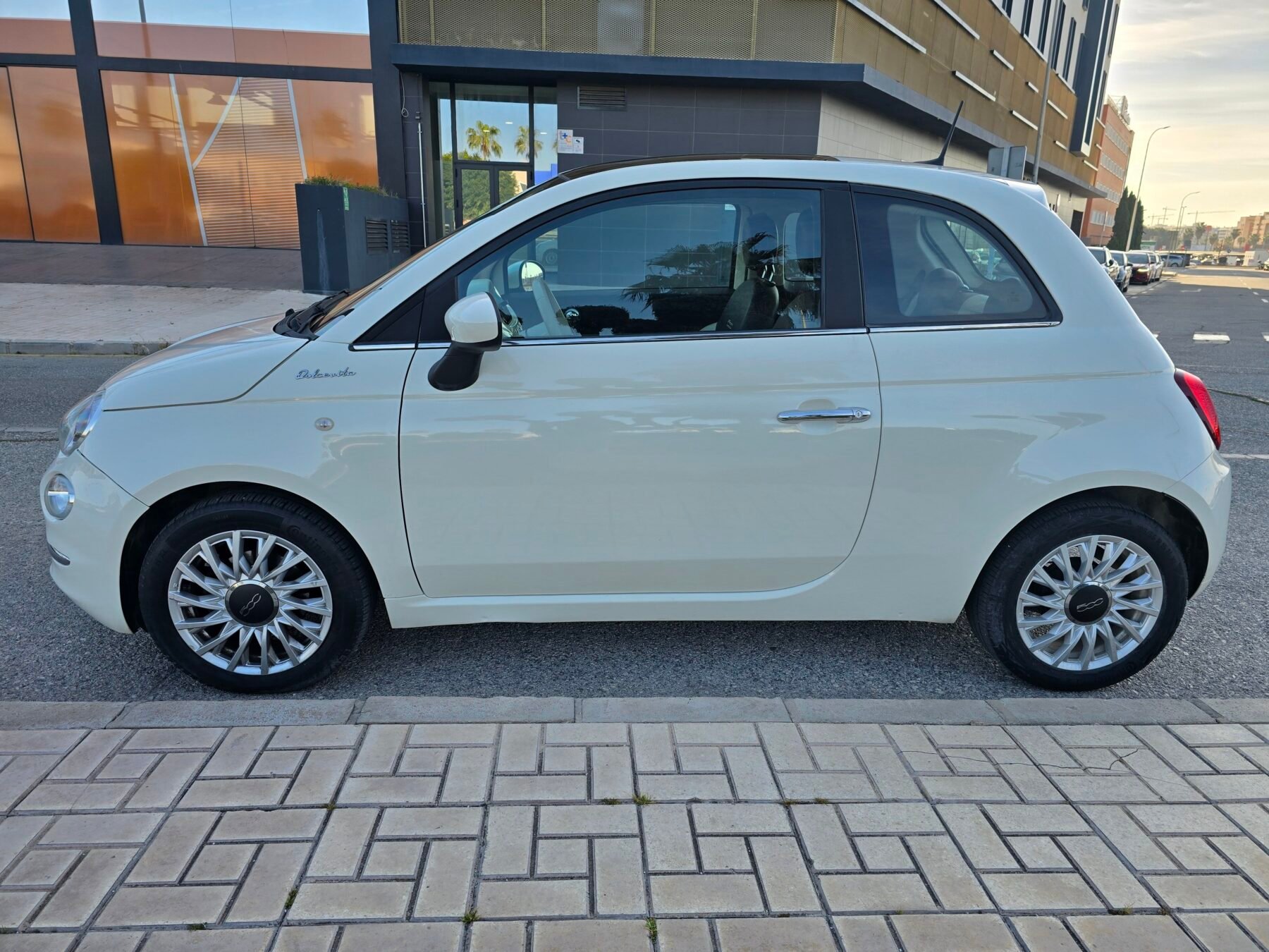 FIAT 500 DOLCEVITA 1.0 HYBRID 70CV
