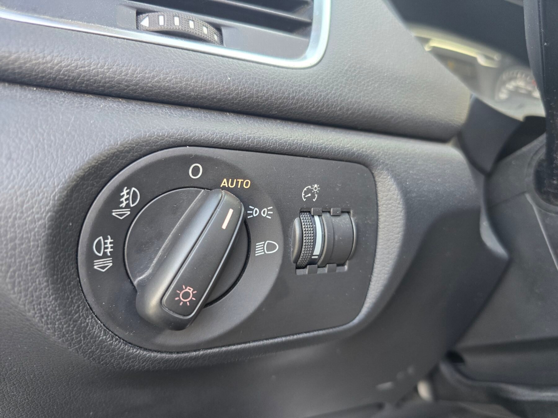 AUDI Q3 2.0TDI QUATTRO S-TRONIC 176CV