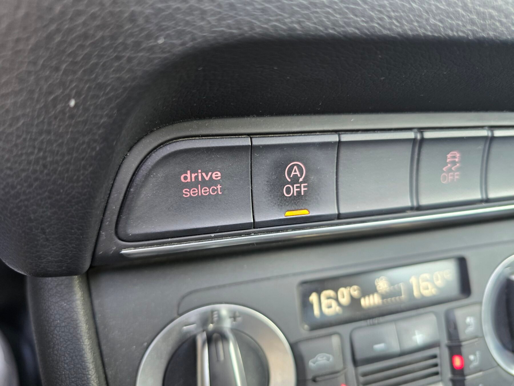 AUDI Q3 2.0TDI QUATTRO S-TRONIC 176CV