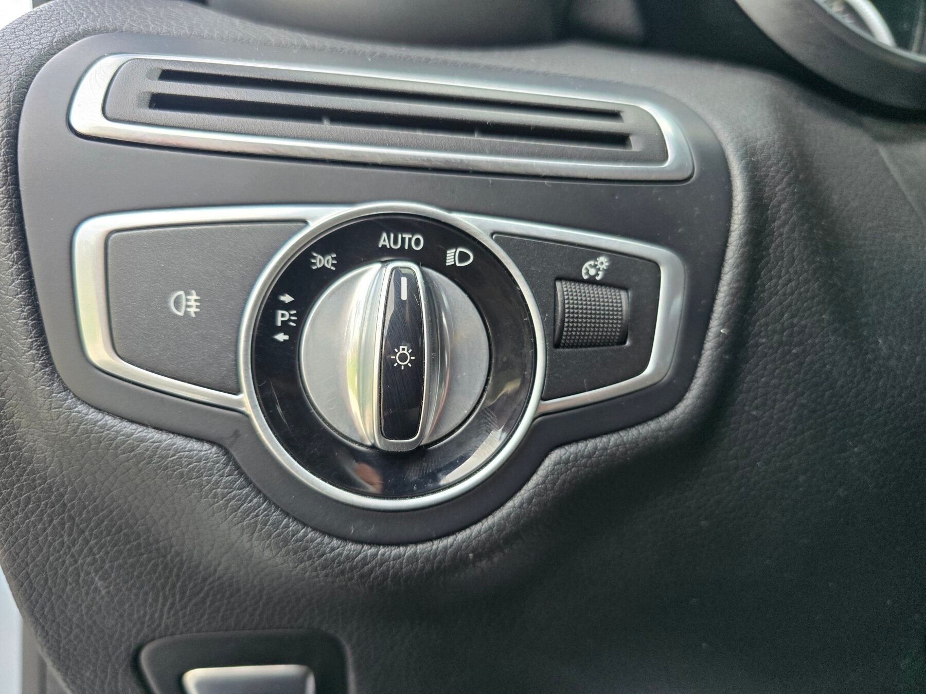 MERCEDES-BENZ Clase C COUPE 220 AMG LINE 170CV