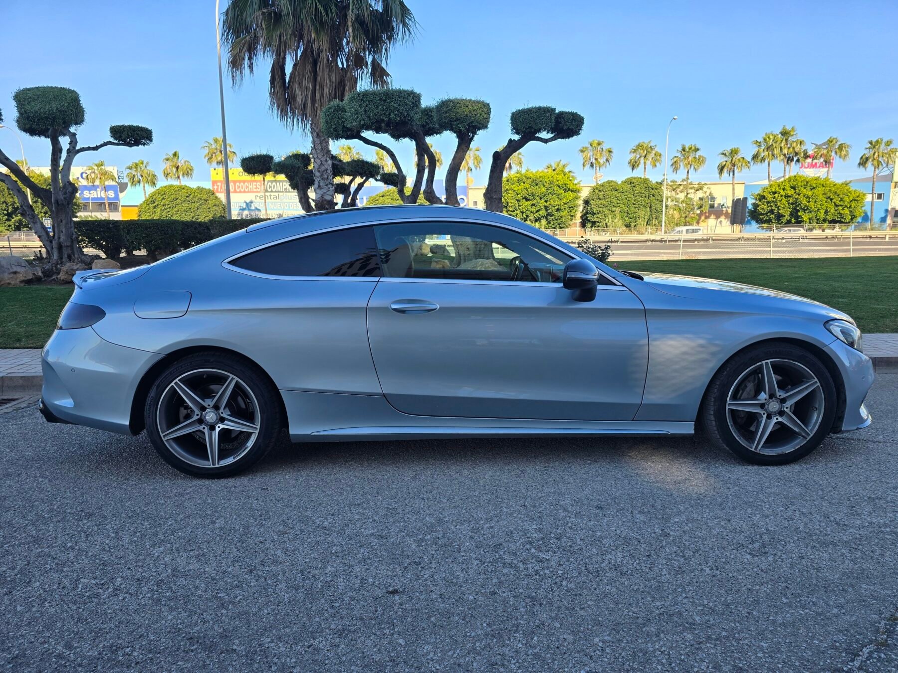 MERCEDES-BENZ Clase C COUPE 220 AMG LINE 170CV