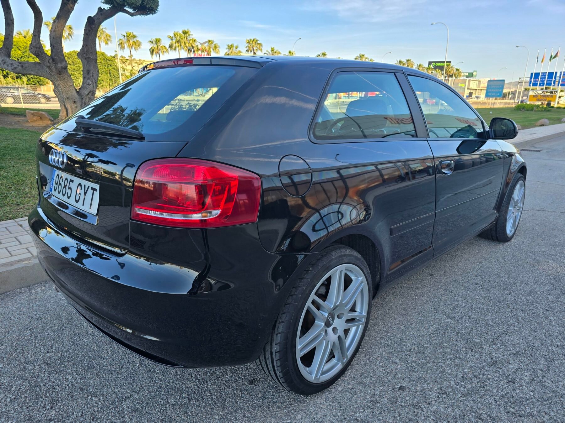 AUDI A3 1.6TDI ATTRACTION 105CV