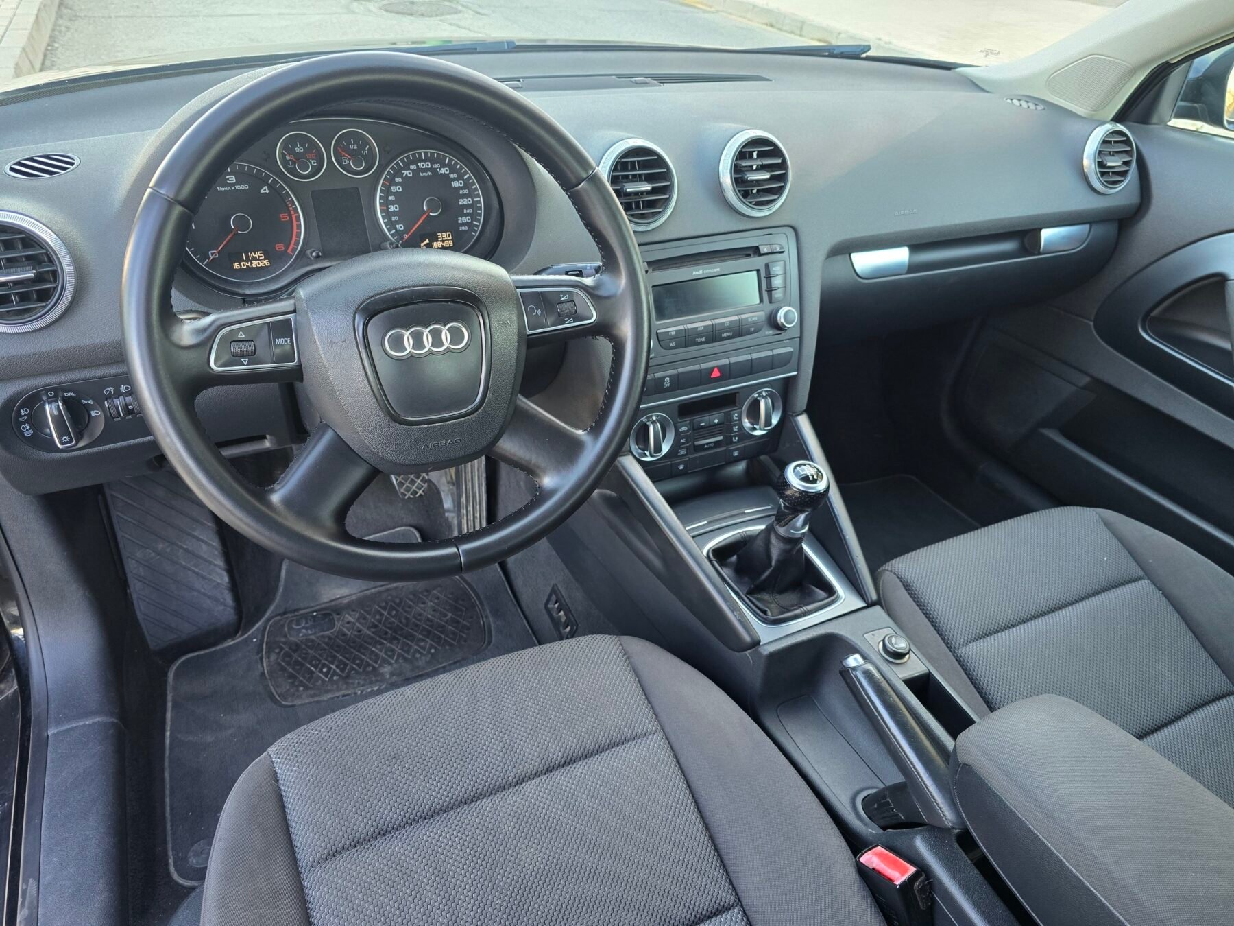 AUDI A3 1.6TDI ATTRACTION 105CV