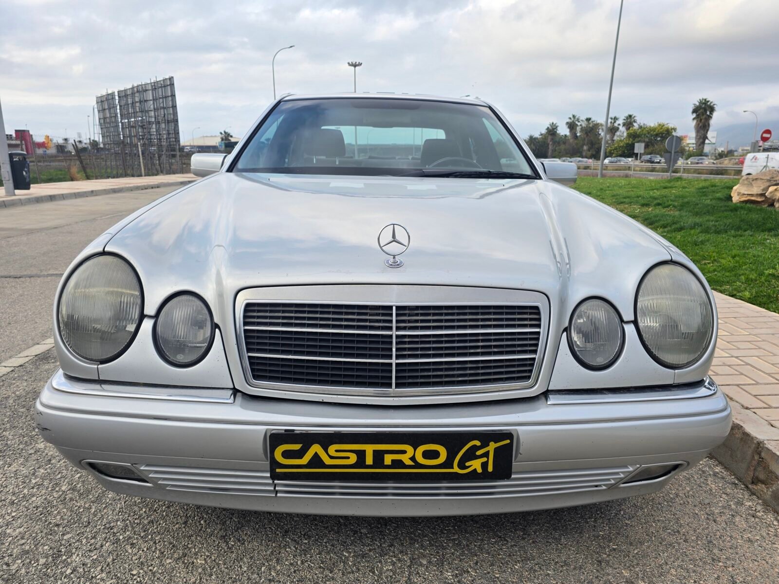 MERCEDES-BENZ CLASE E 300DT ELEGANCE 176CV 