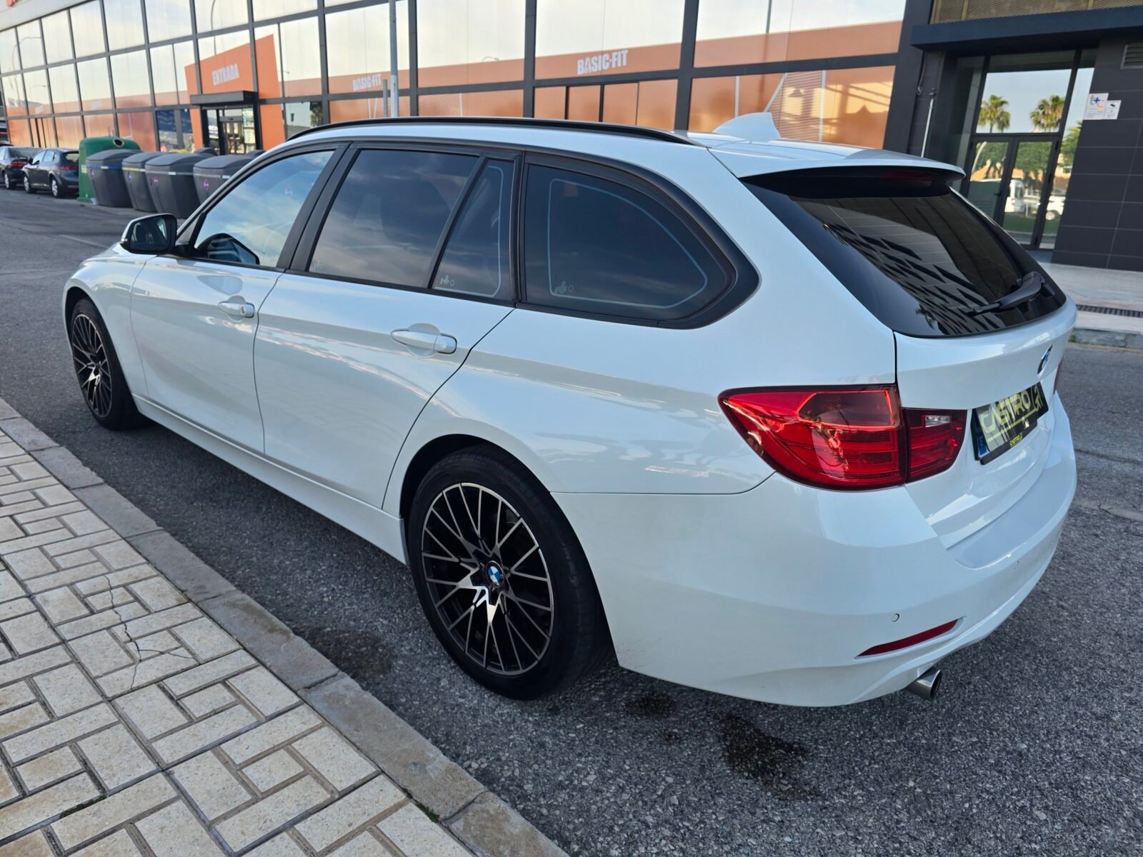 BMW Serie 3 318D TOURING 142CV