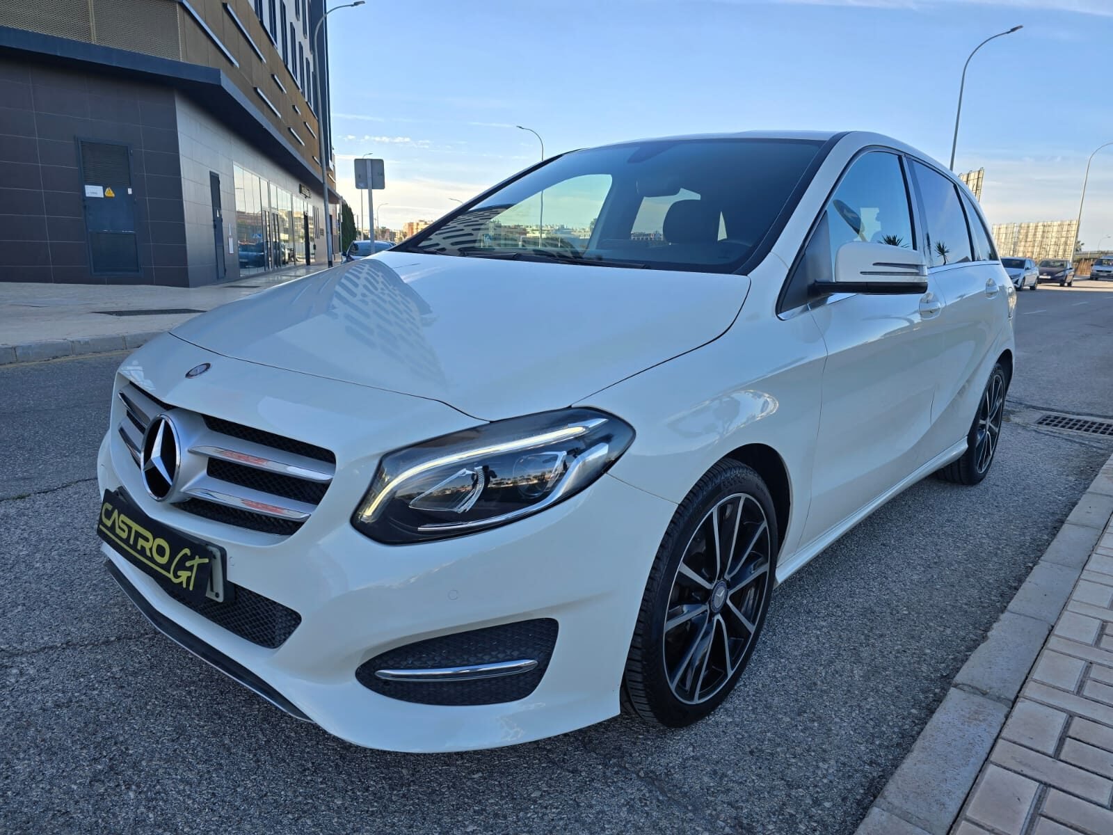 MERCEDES-BENZ CLASE B 180CDI SPORT 109CV