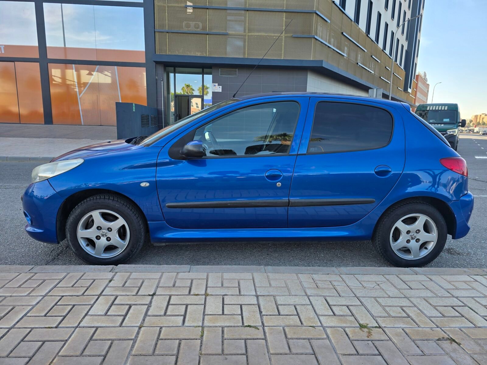 PEUGEOT 206+ 1.1 60CV