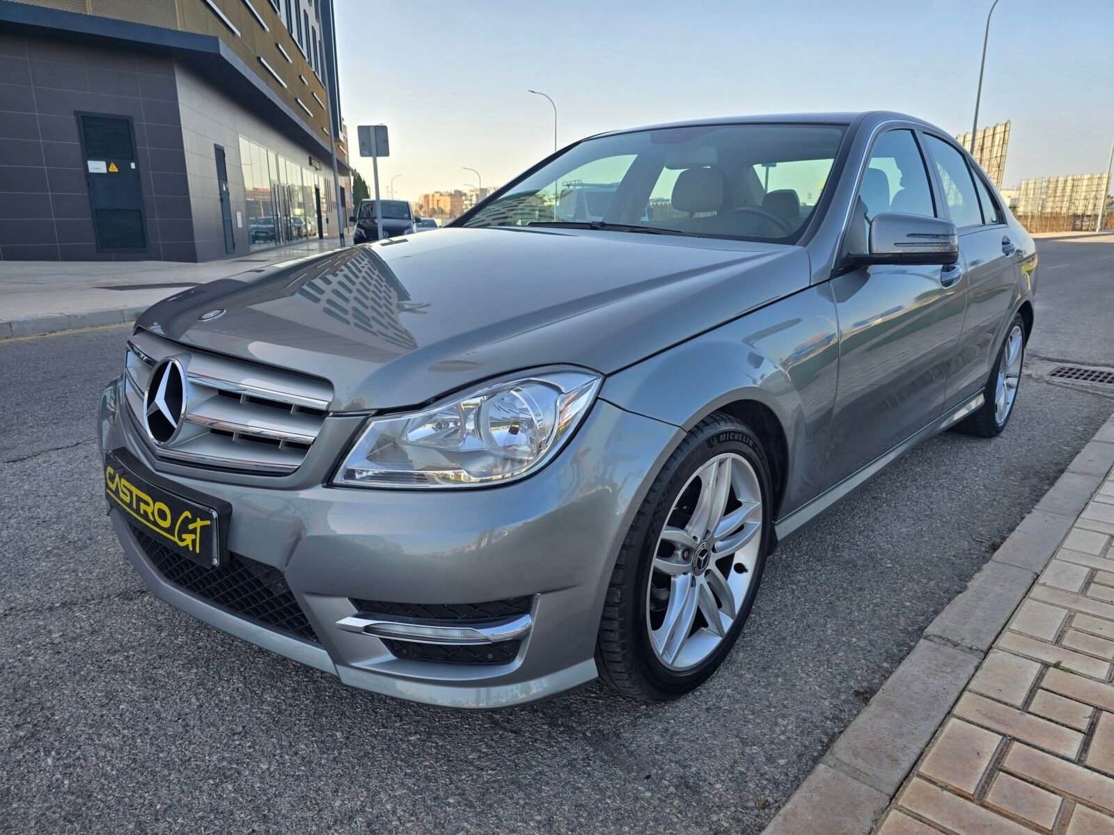 MERCEDES-BENZ Clase C 200 BLUE EFFICIENCY 136CV
