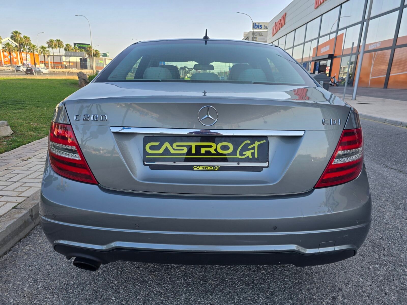 MERCEDES-BENZ Clase C 200 BLUE EFFICIENCY 136CV