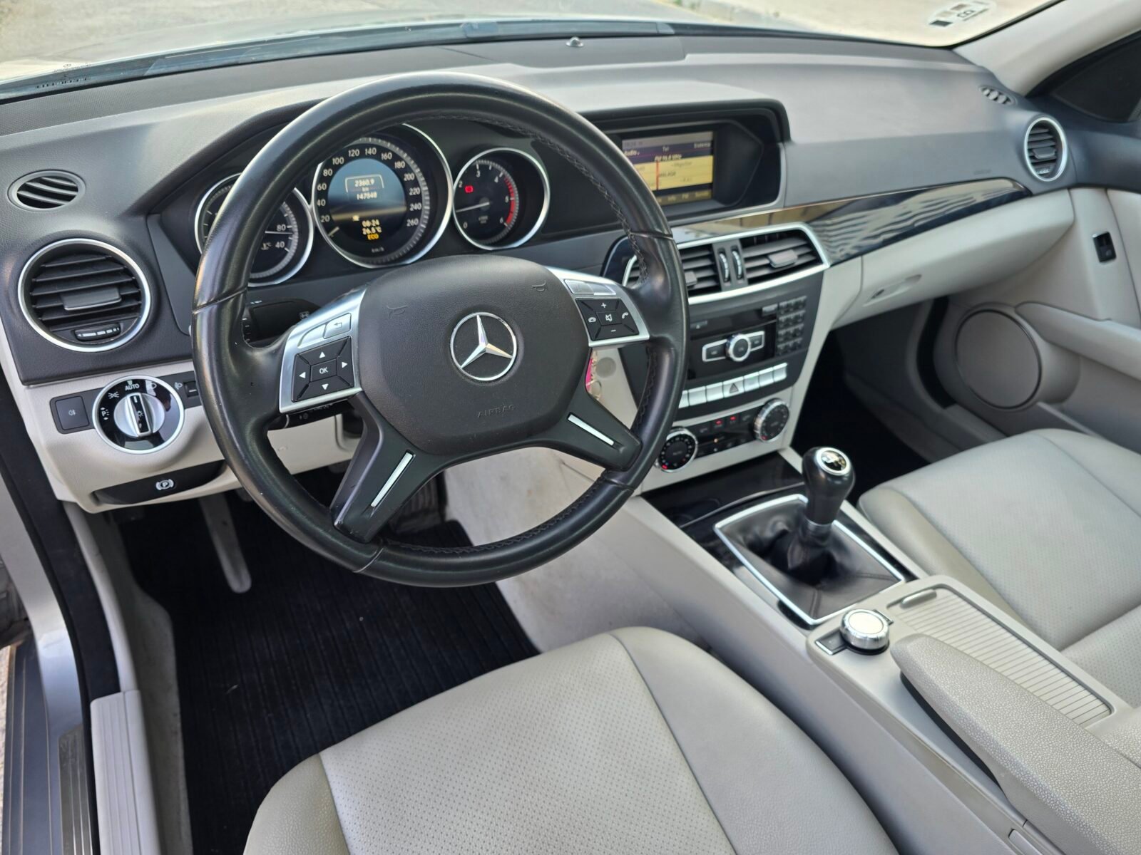 MERCEDES-BENZ Clase C 200 BLUE EFFICIENCY 136CV