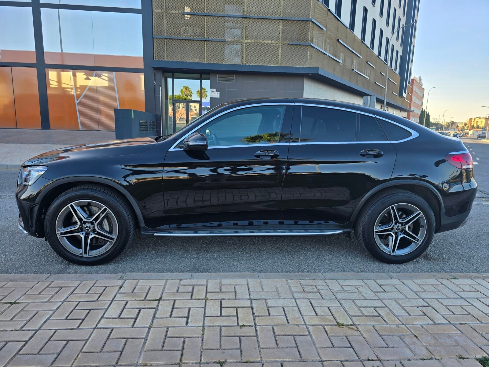 MERCEDES-BENZ CLASE GLC COUPÉ 220D AMG 4MATIC 195CV