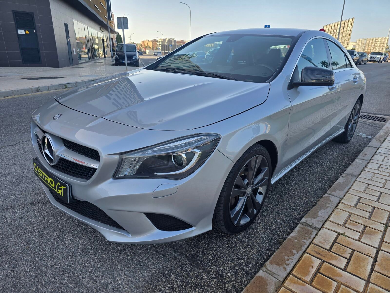 MERCEDES-BENZ CLASE CLA 200 AMG PACK 170CV