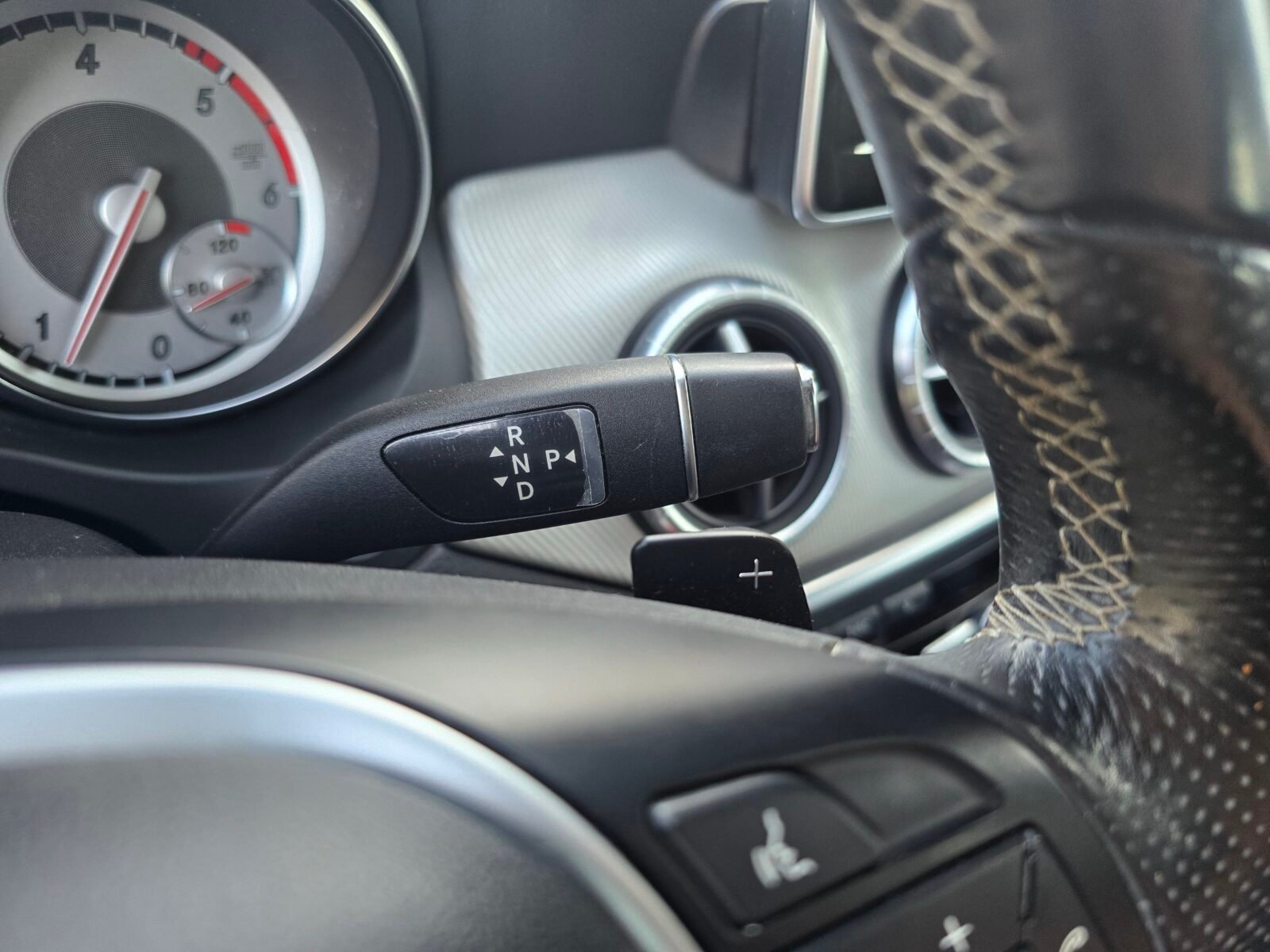 MERCEDES-BENZ CLASE CLA 200 AMG PACK 170CV
