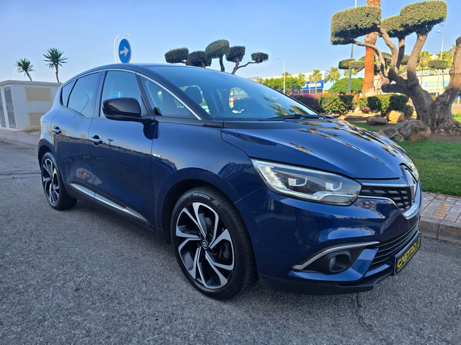 RENAULT SCENIC ZEN BLUE DCI BOSE EDITION 120CV