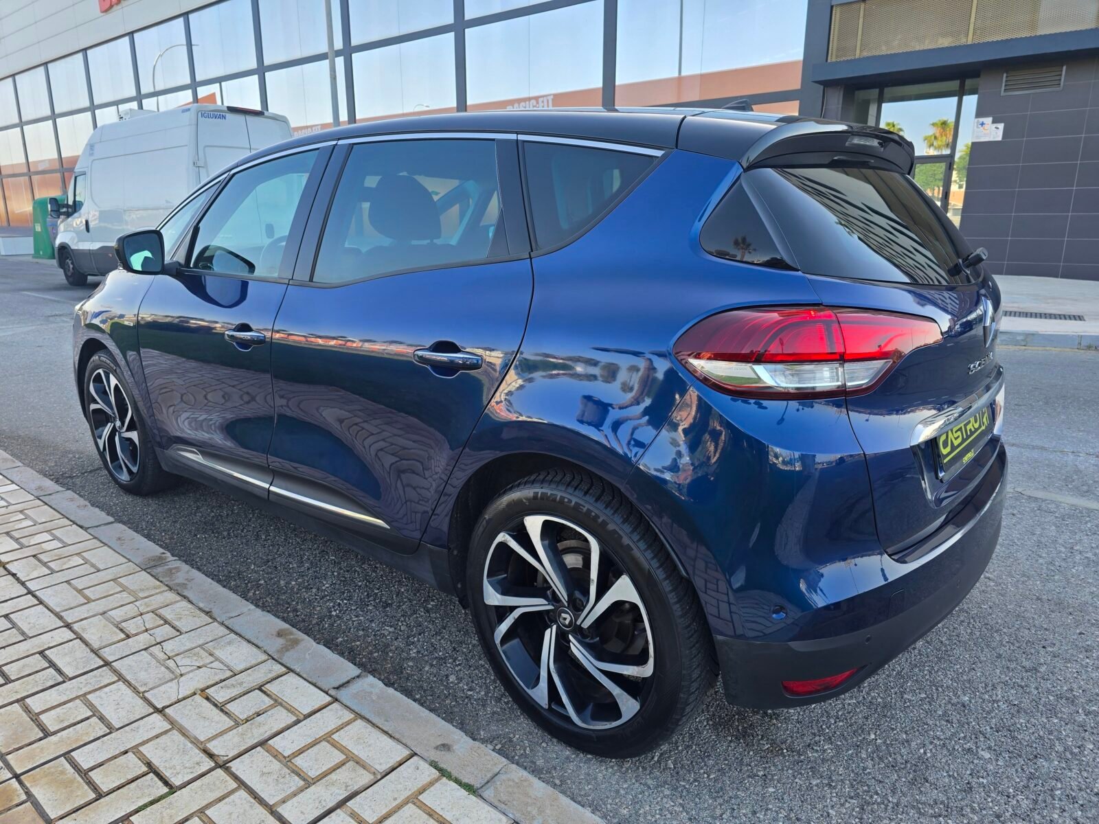 RENAULT SCENIC ZEN BLUE DCI BOSE EDITION 120CV