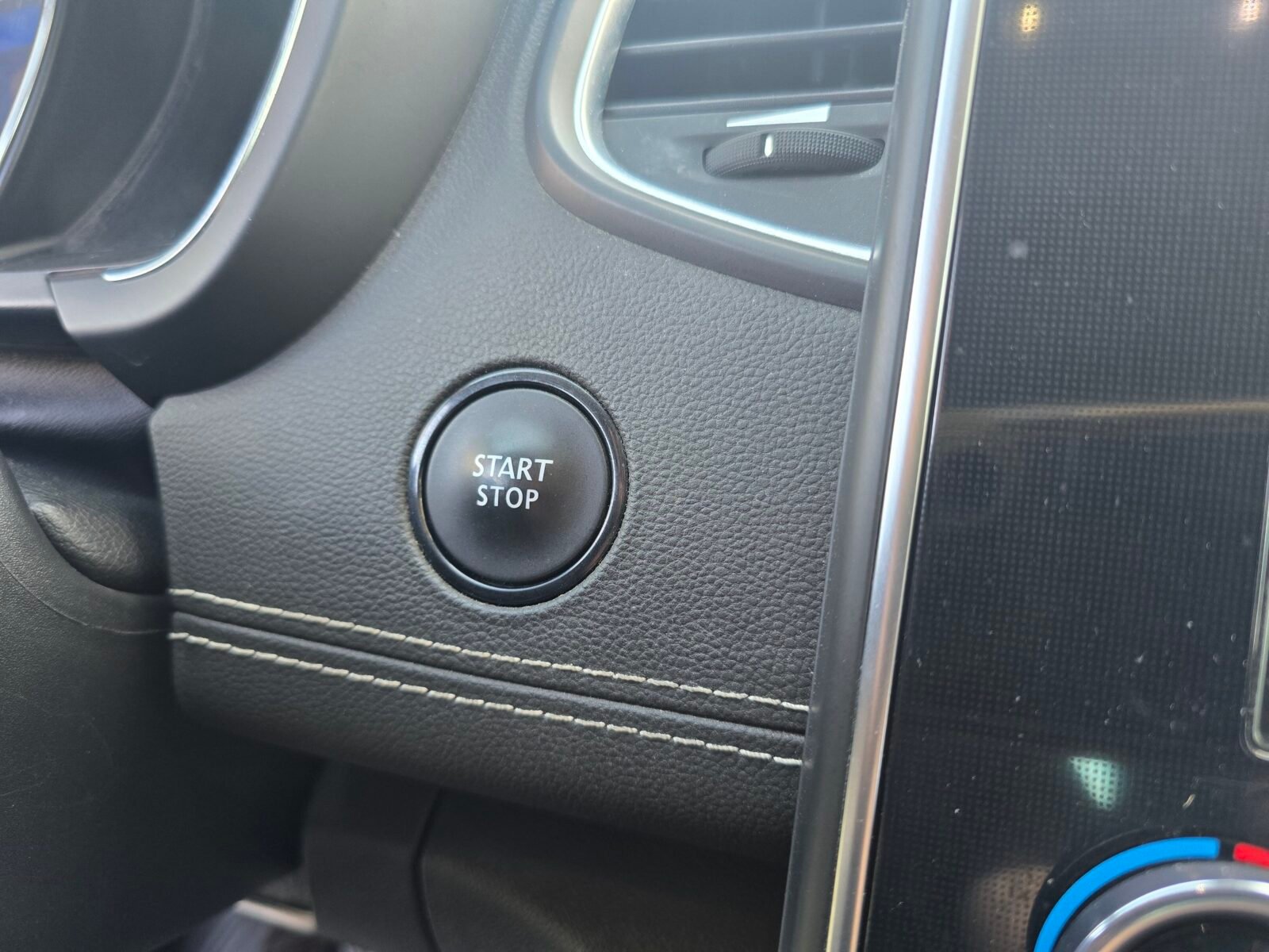 RENAULT SCENIC ZEN BLUE DCI BOSE EDITION 120CV
