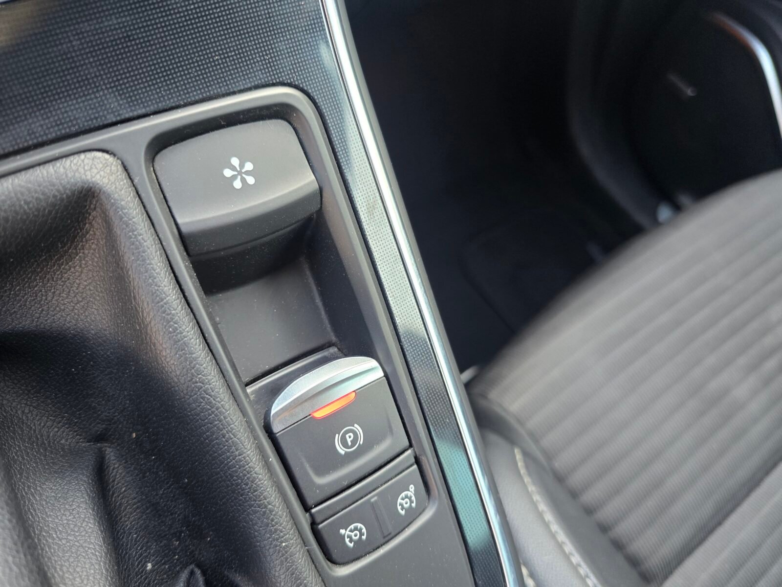 RENAULT SCENIC ZEN BLUE DCI BOSE EDITION 120CV