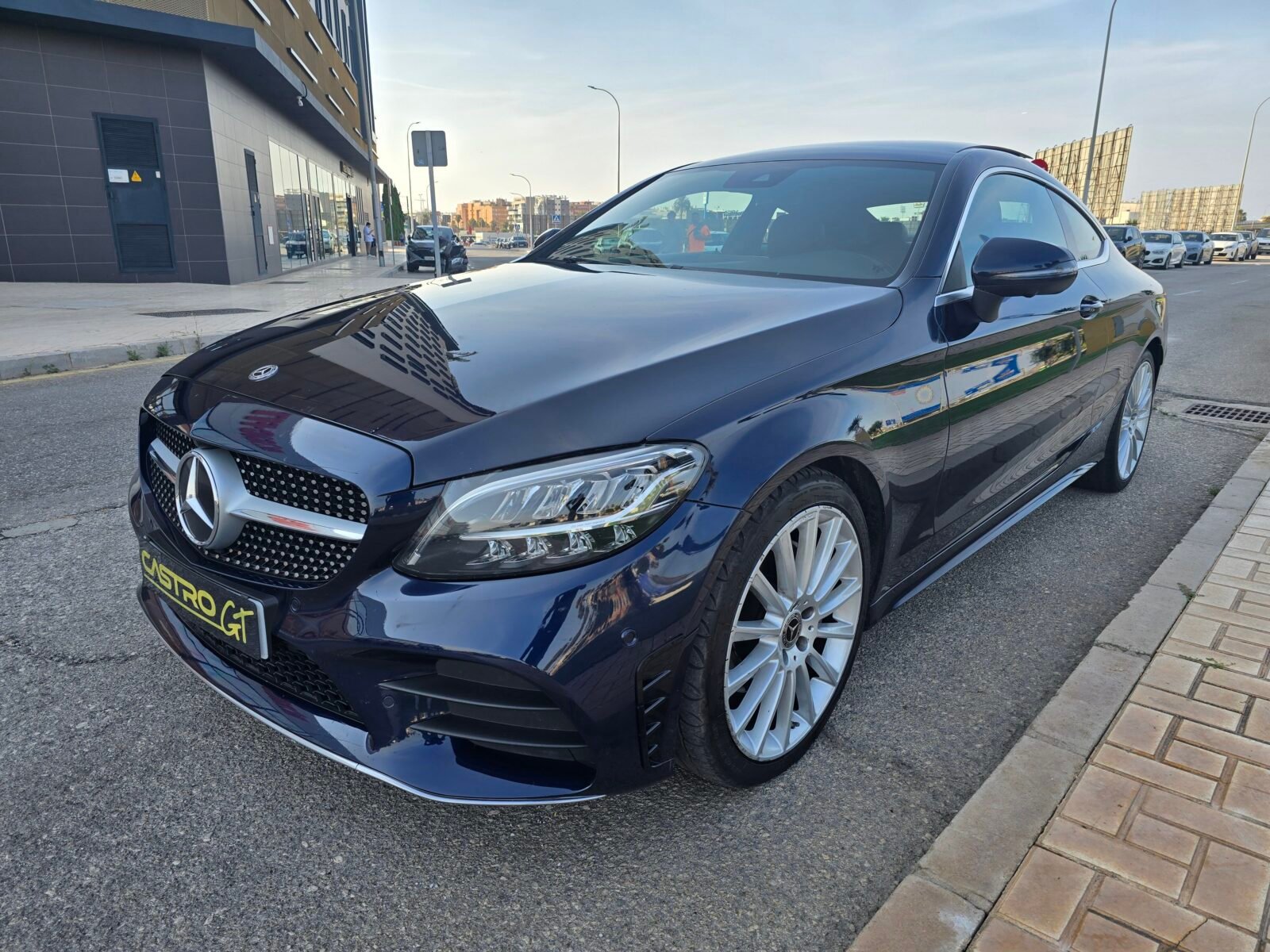 MERCEDES-BENZ CLASE C COUPÉ 220D AMG 194CV
