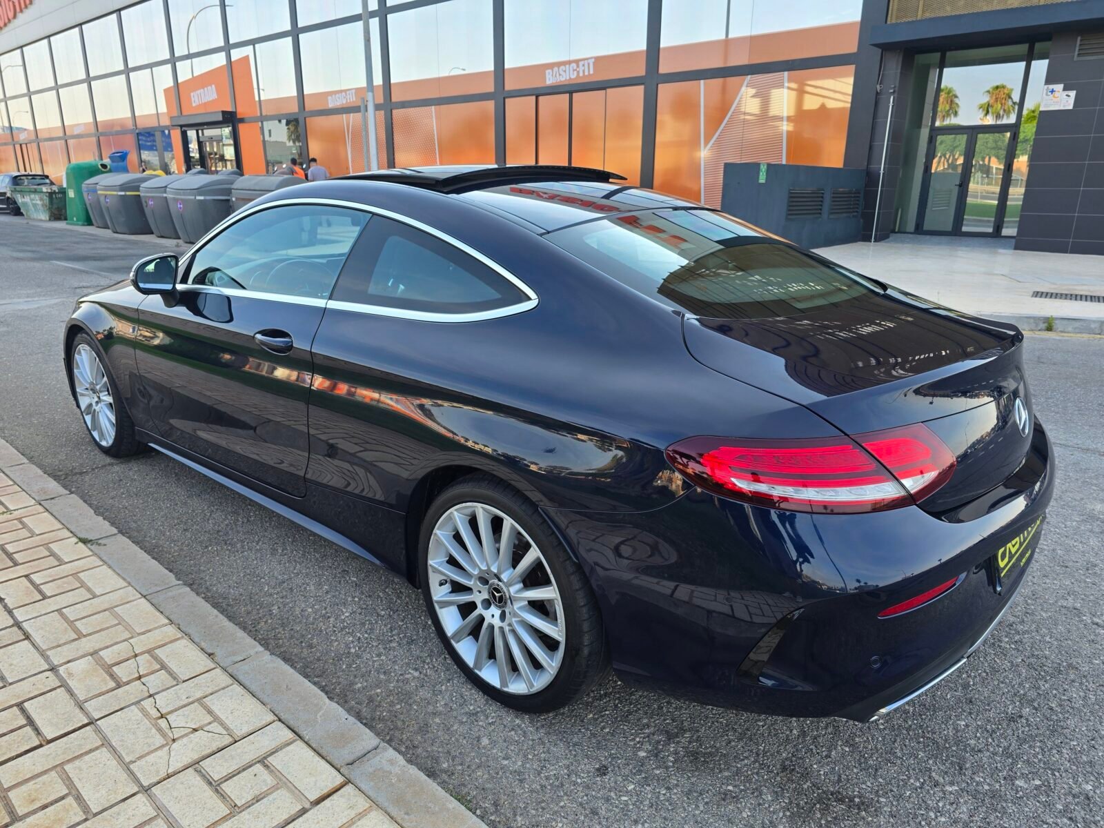 MERCEDES-BENZ CLASE C COUPÉ 220D AMG 194CV