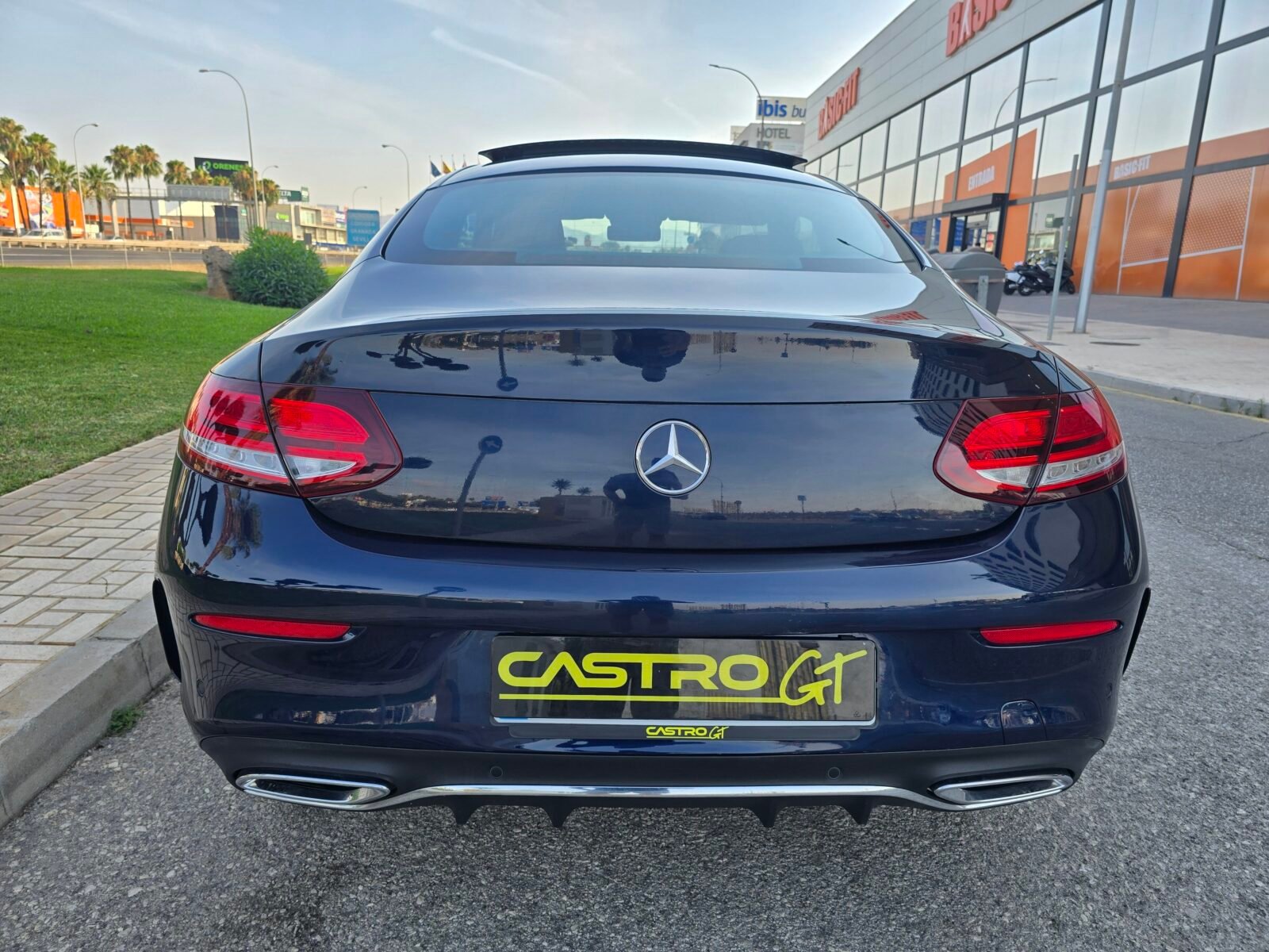 MERCEDES-BENZ CLASE C COUPÉ 220D AMG 194CV