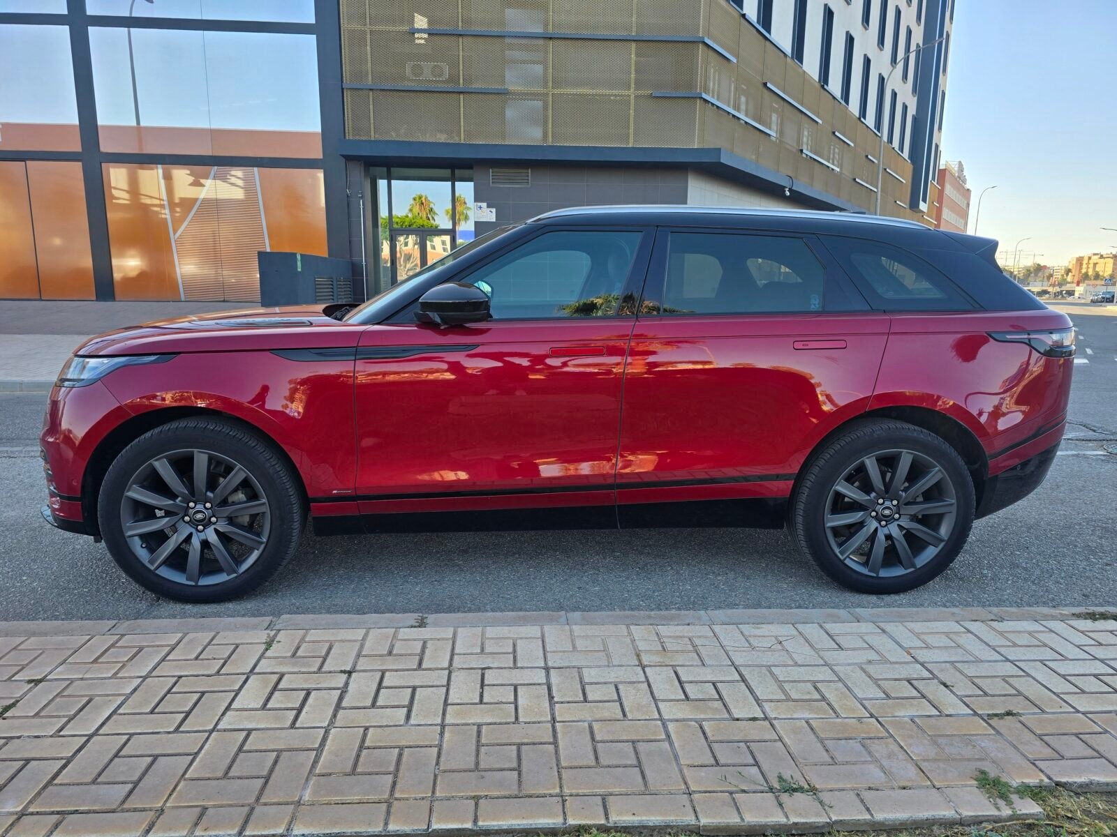 LAND-ROVER RANGE ROVER VELAR 2.0 P250 R-DYNAMIC S 4WD AUTO 250CV