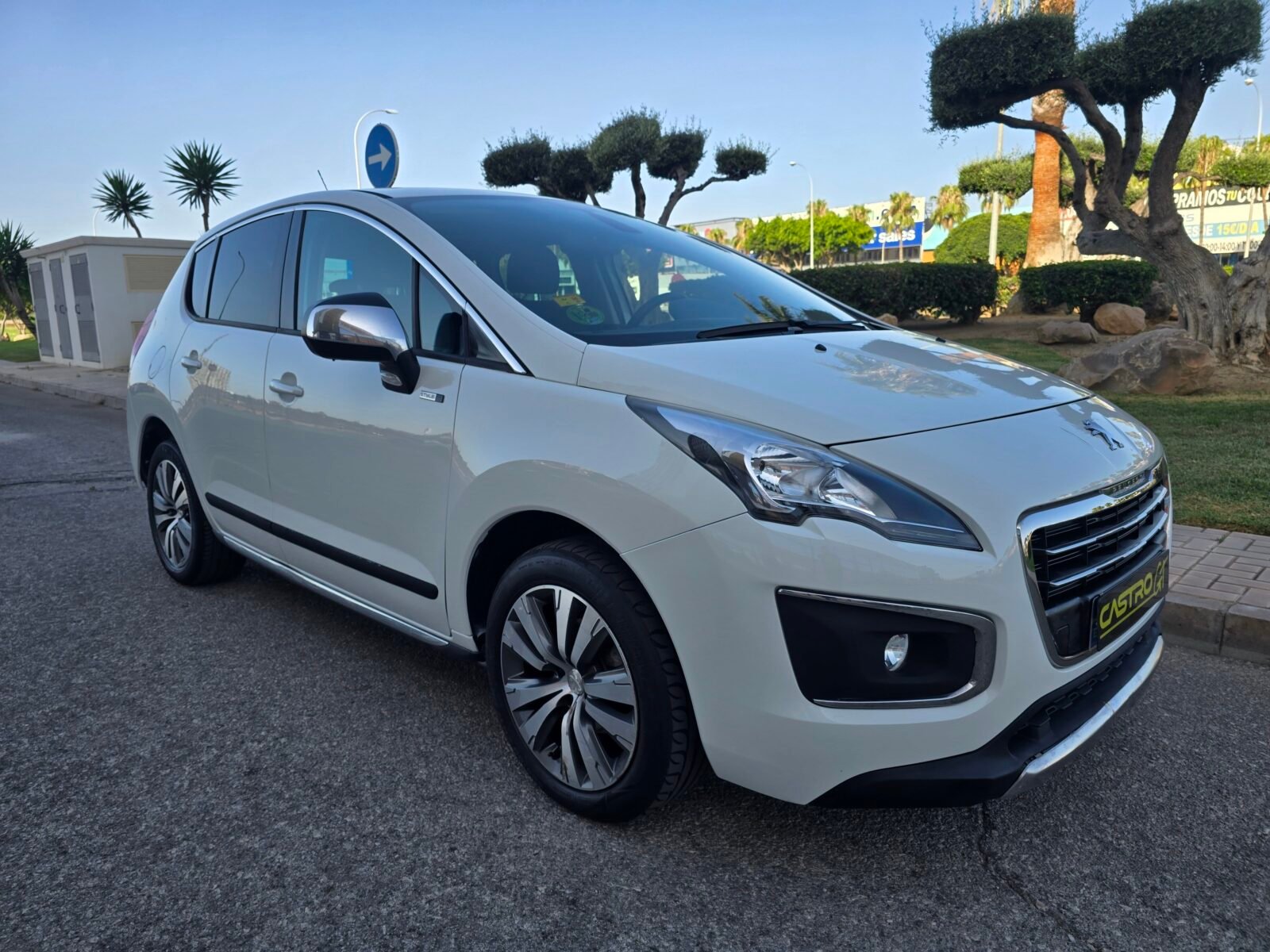 PEUGEOT 3008 1.2 STYLE 130CV