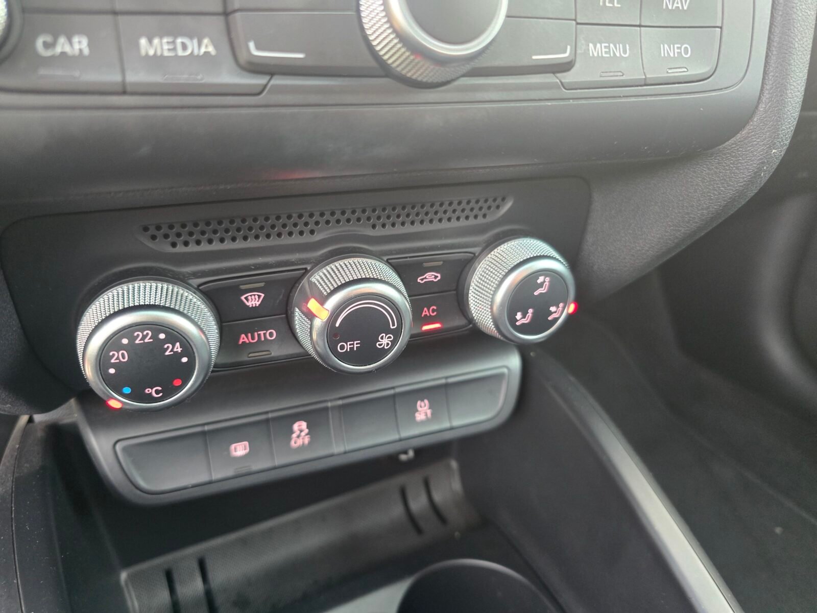 AUDI A1 1.2TFSI ATTRACTION 86CV