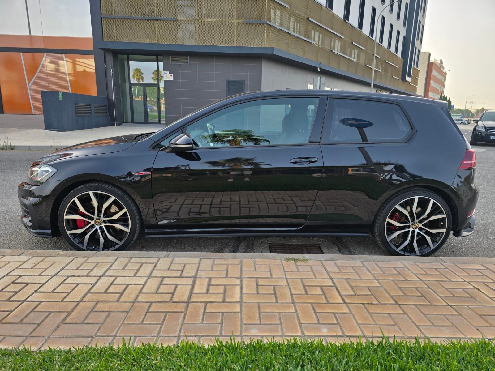 VOLKSWAGEN Golf GTI PERFORMANCE 2.0 TSI 245CV