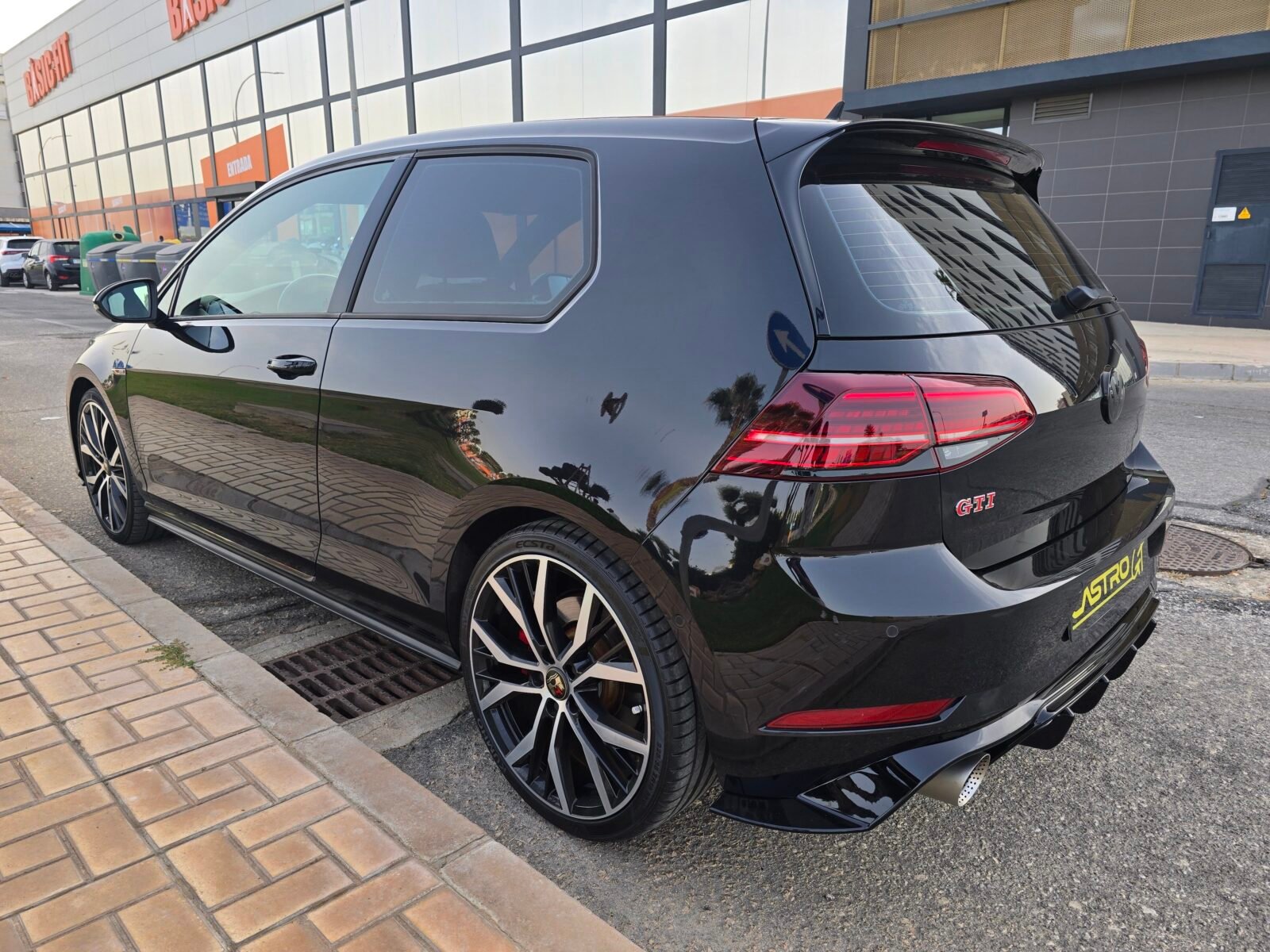 VOLKSWAGEN Golf GTI PERFORMANCE 2.0 TSI 245CV
