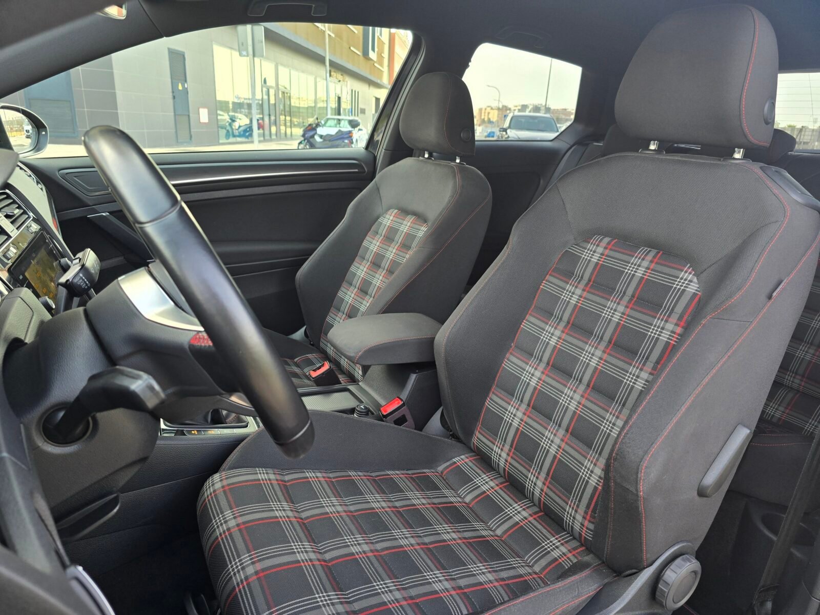 VOLKSWAGEN Golf GTI PERFORMANCE 2.0 TSI 245CV