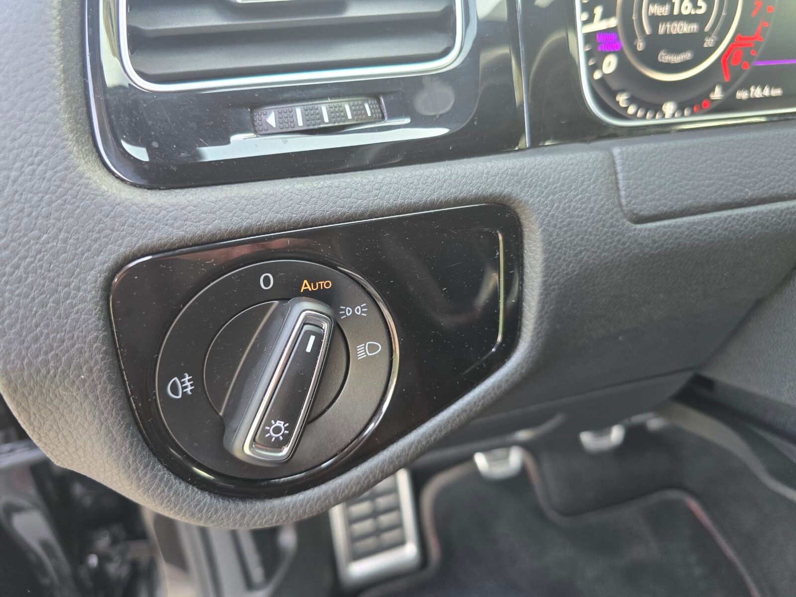 VOLKSWAGEN Golf GTI PERFORMANCE 2.0 TSI 245CV