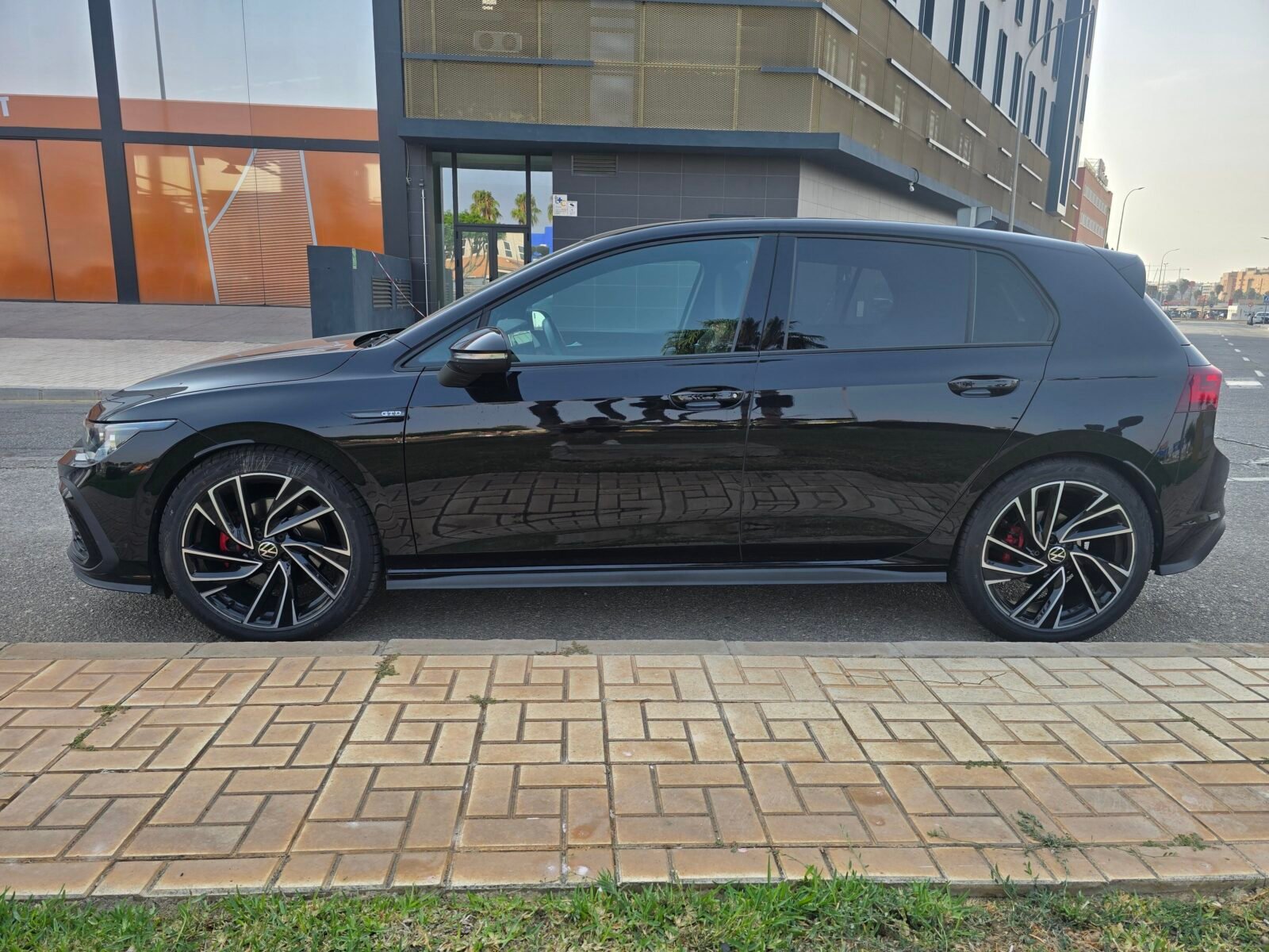 VOLKSWAGEN Golf GTD 2.0TDI DSG 200CV