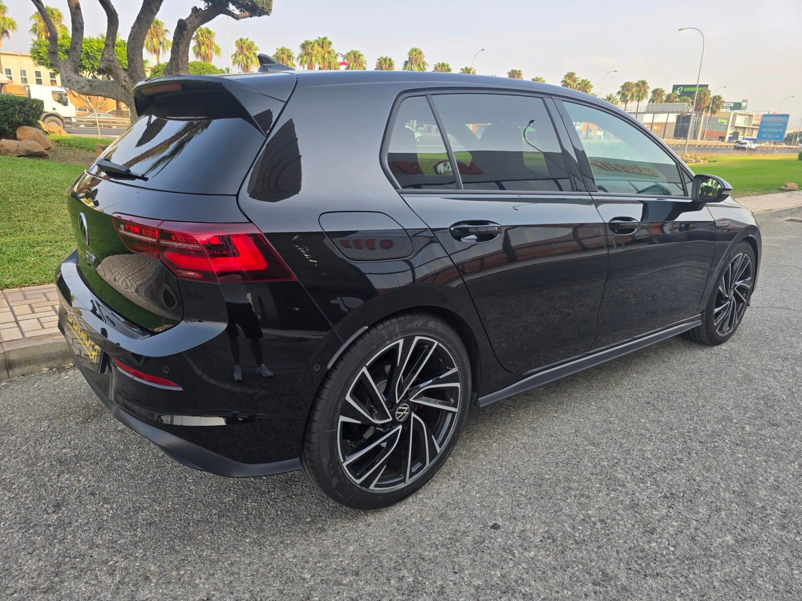 VOLKSWAGEN Golf GTD 2.0TDI DSG 200CV