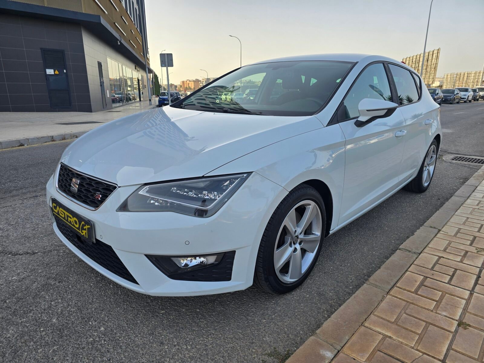 SEAT LEON FR 1.8 TSI DSG-7 180CV 