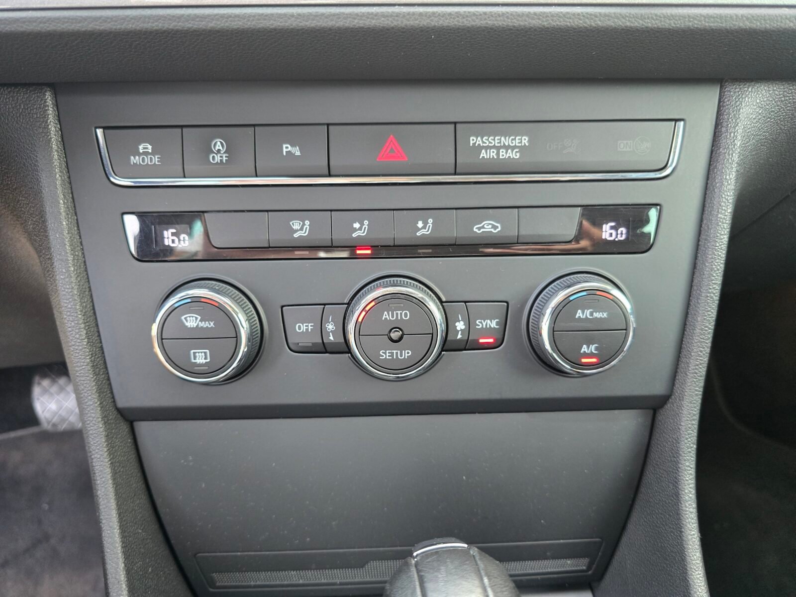 SEAT LEON FR 1.8 TSI DSG-7 180CV 