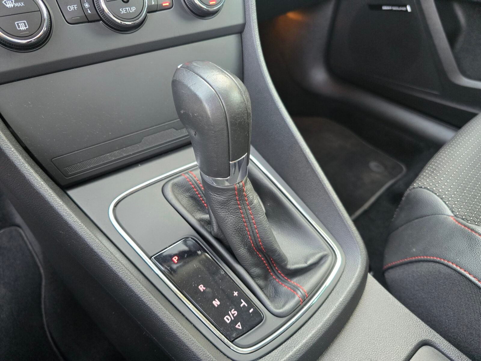 SEAT LEON FR 1.8 TSI DSG-7 180CV 