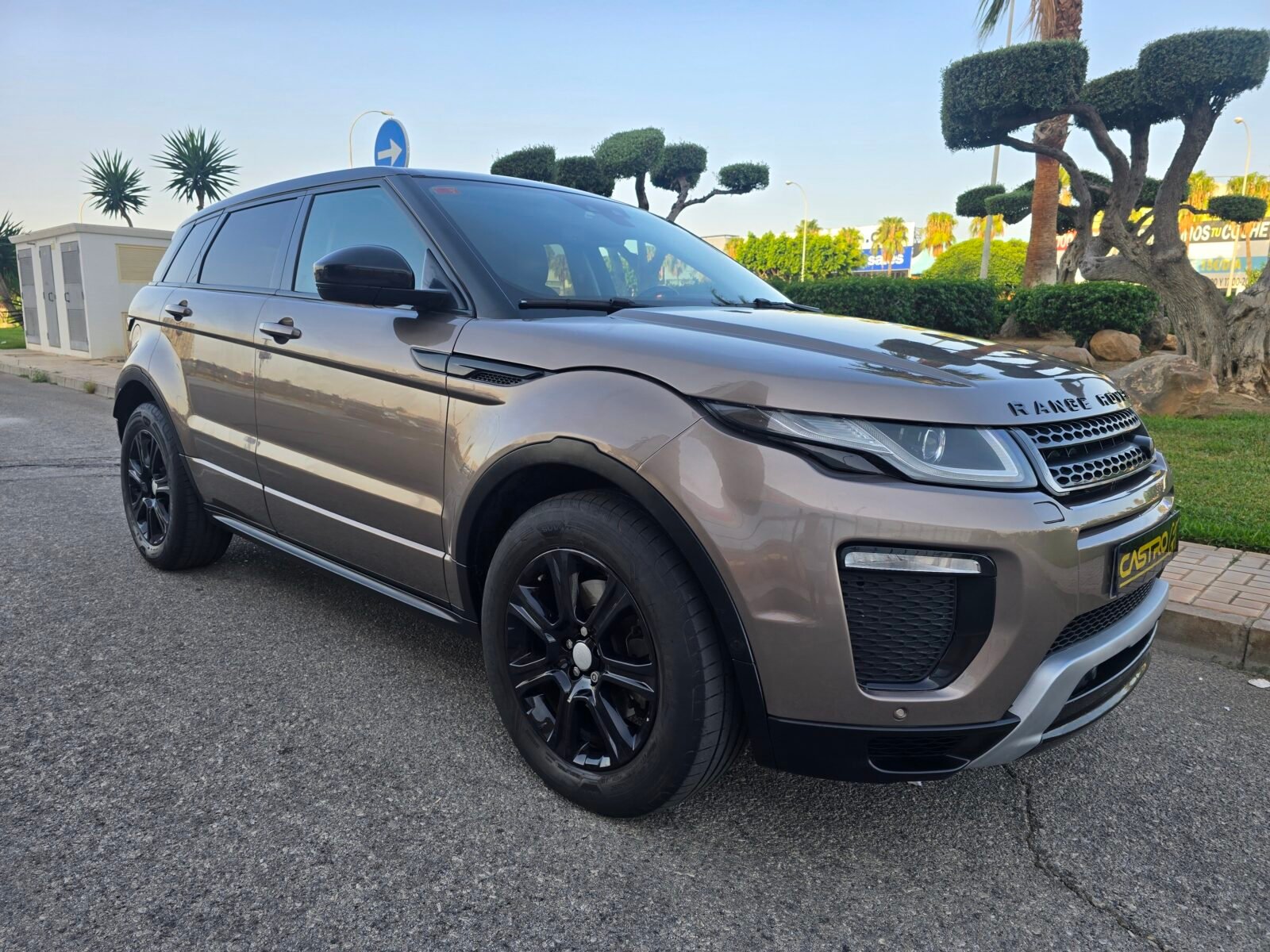 LAND-ROVER RANGE ROVER EVOQUE 2.0L 4WD DYNAMIC 150CV