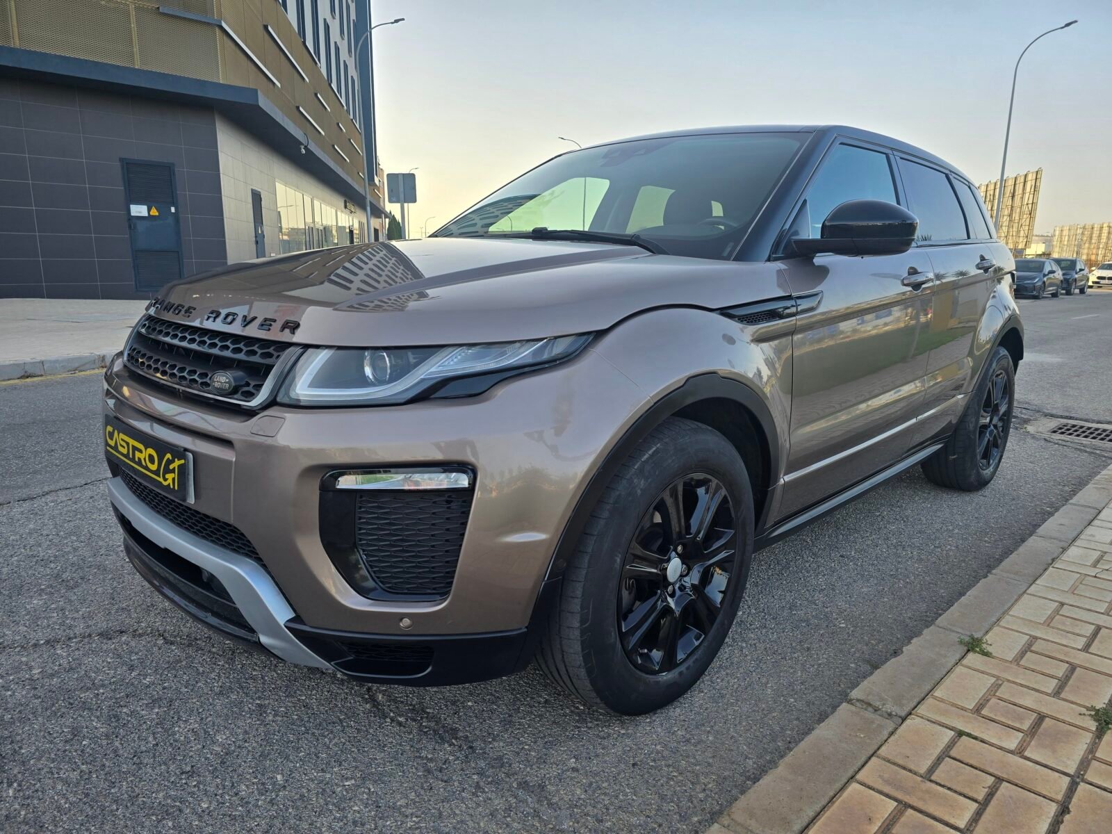 LAND-ROVER RANGE ROVER EVOQUE 2.0L 4WD DYNAMIC 150CV