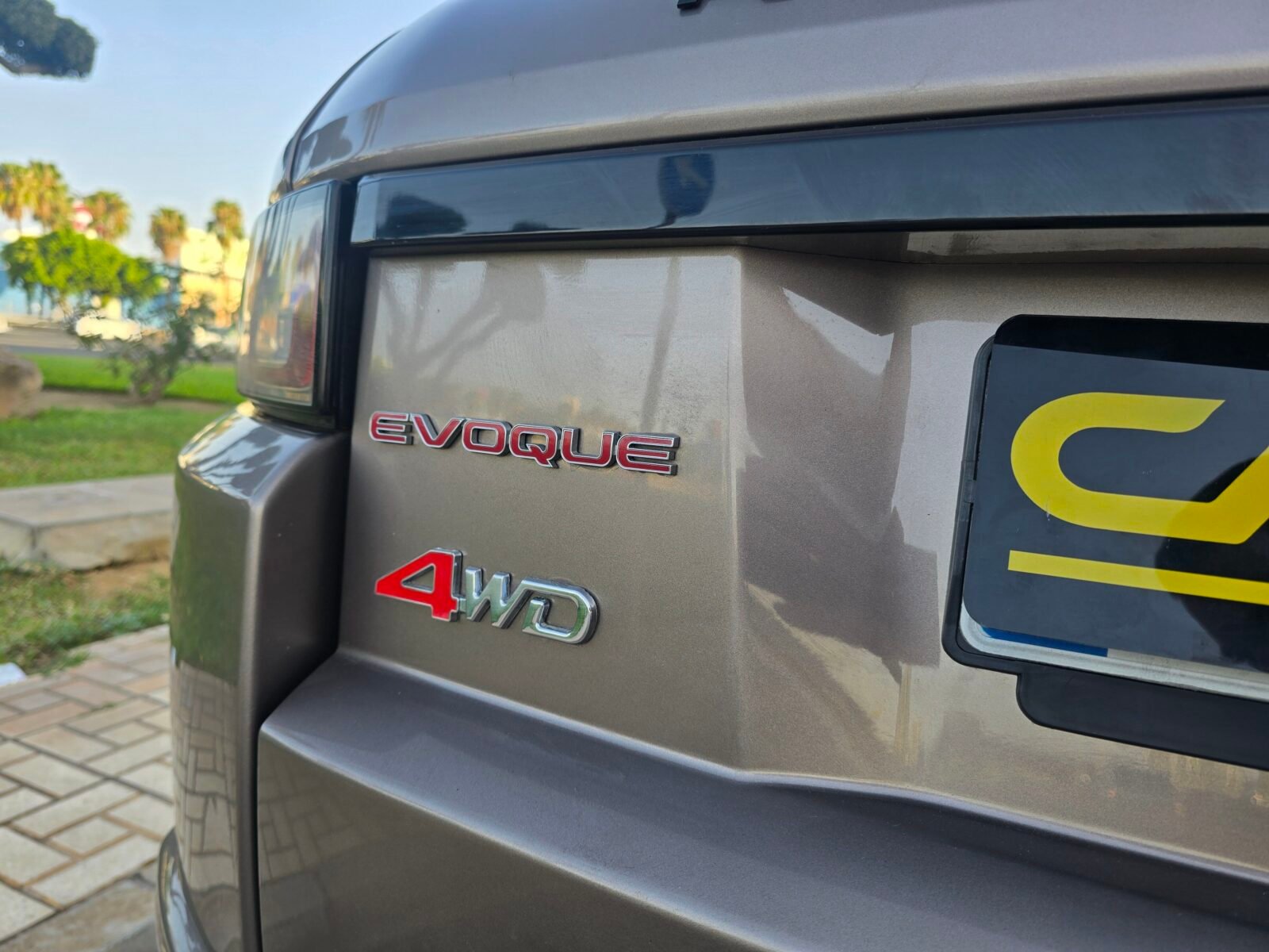 LAND-ROVER RANGE ROVER EVOQUE 2.0L 4WD DYNAMIC 150CV