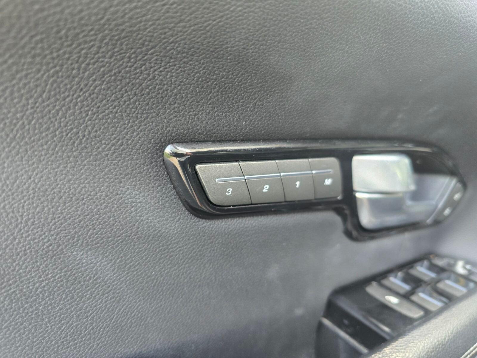 LAND-ROVER RANGE ROVER EVOQUE 2.0L 4WD DYNAMIC 150CV