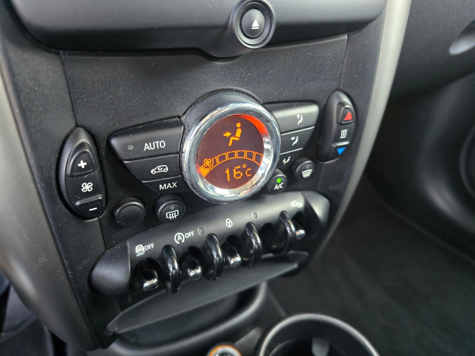 MINI COUNTRYMAN ONE D 90CV