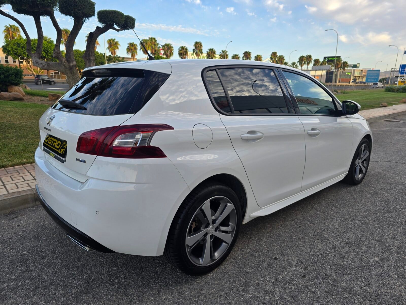 PEUGEOT 308 1.6 HDI ACTIVE 120CV