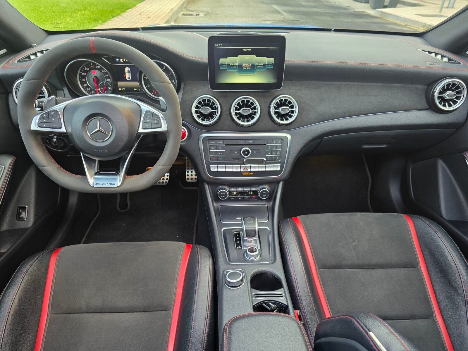 MERCEDES-BENZ CLASE CLA 45 AMG 4MATIC 380CV
