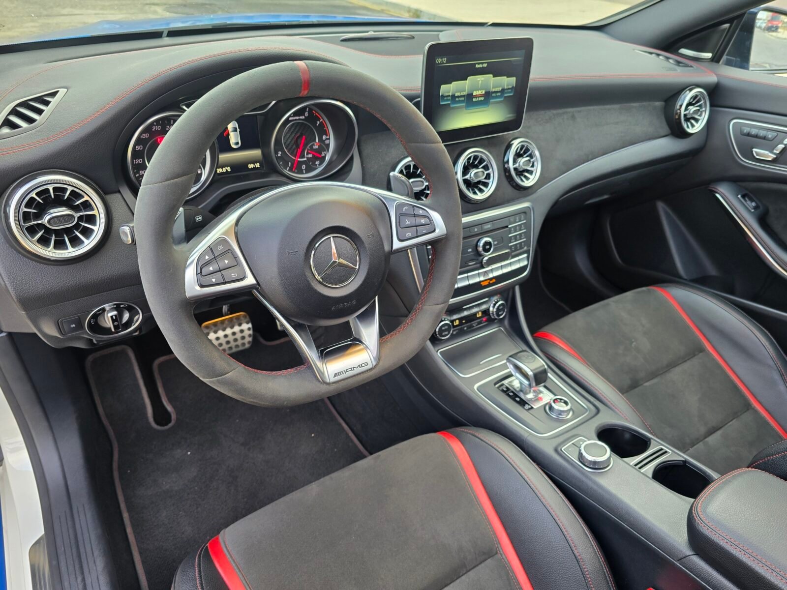 MERCEDES-BENZ CLASE CLA 45 AMG 4MATIC 380CV