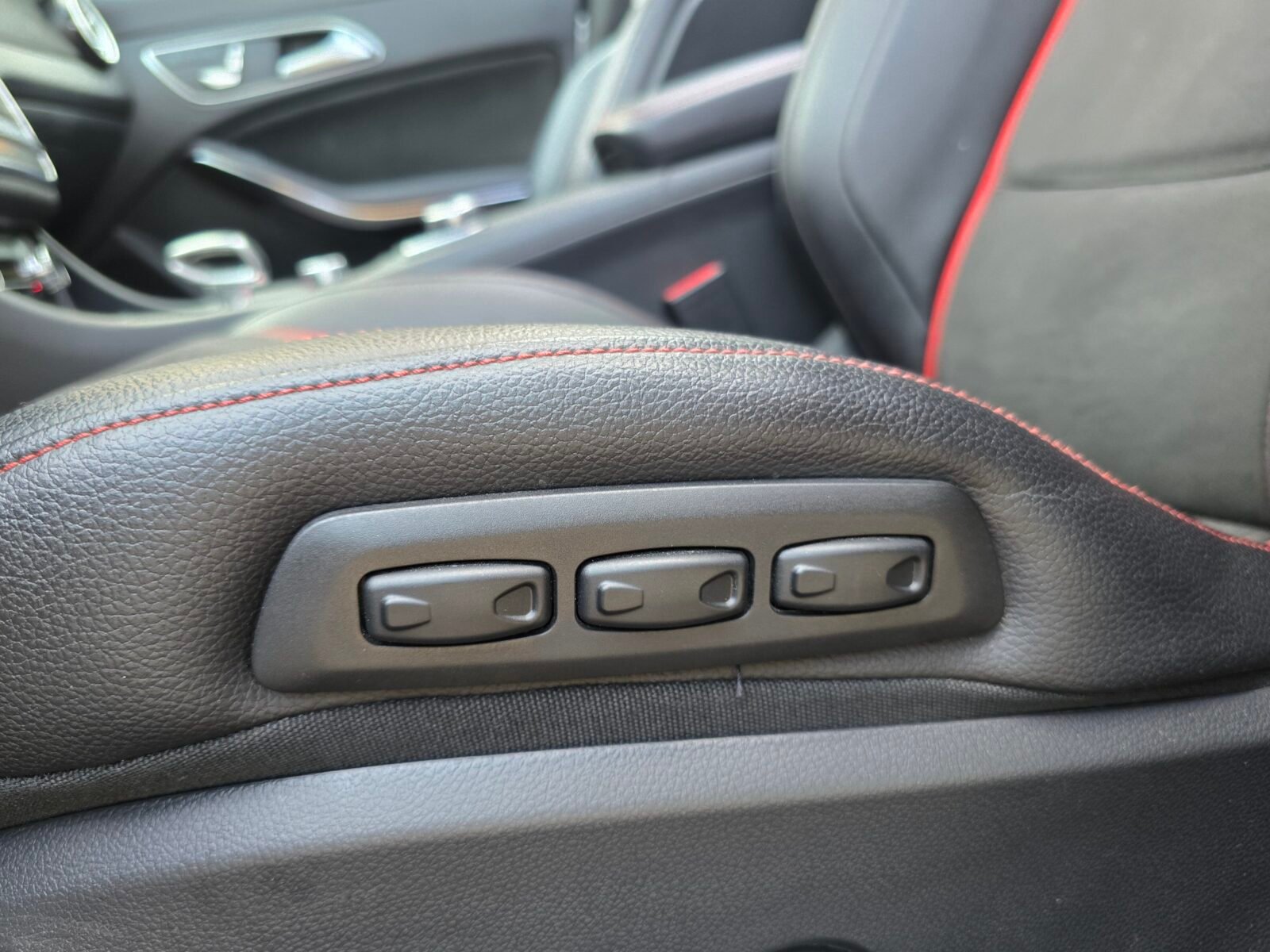 MERCEDES-BENZ CLASE CLA 45 AMG 4MATIC 380CV