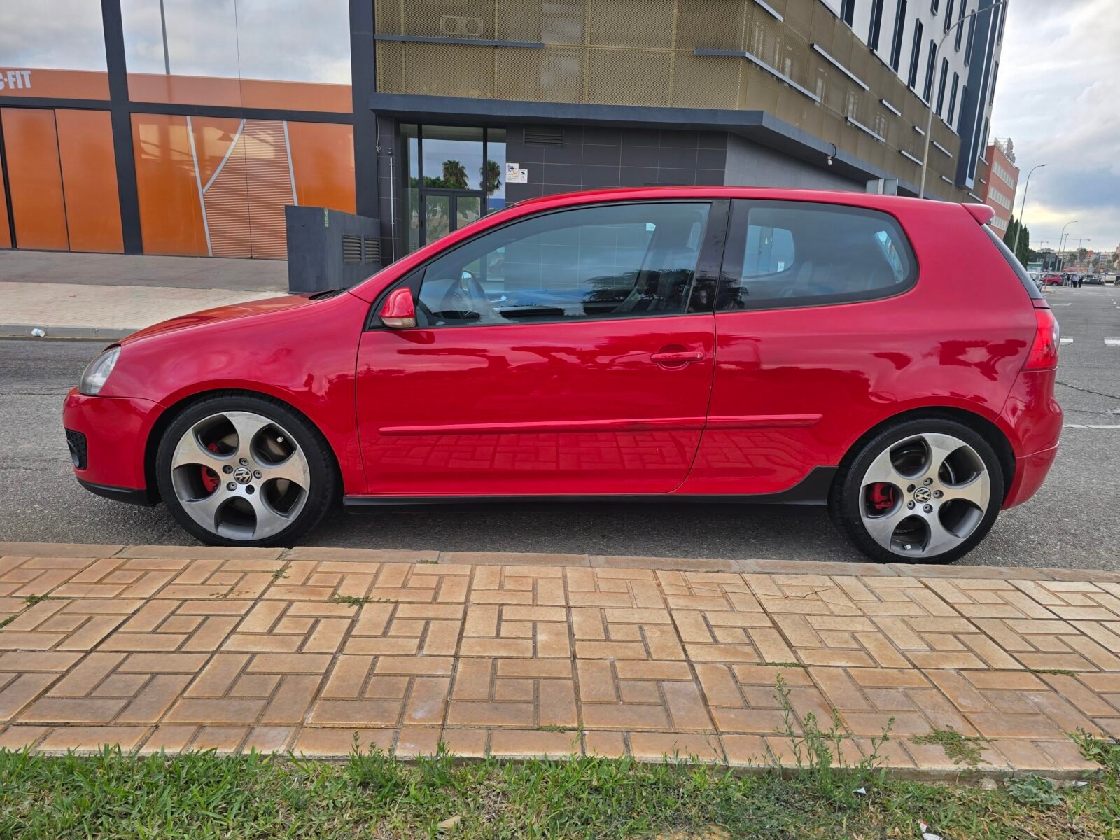 VOLKSWAGEN Golf GTI 2.0TSI 200CV