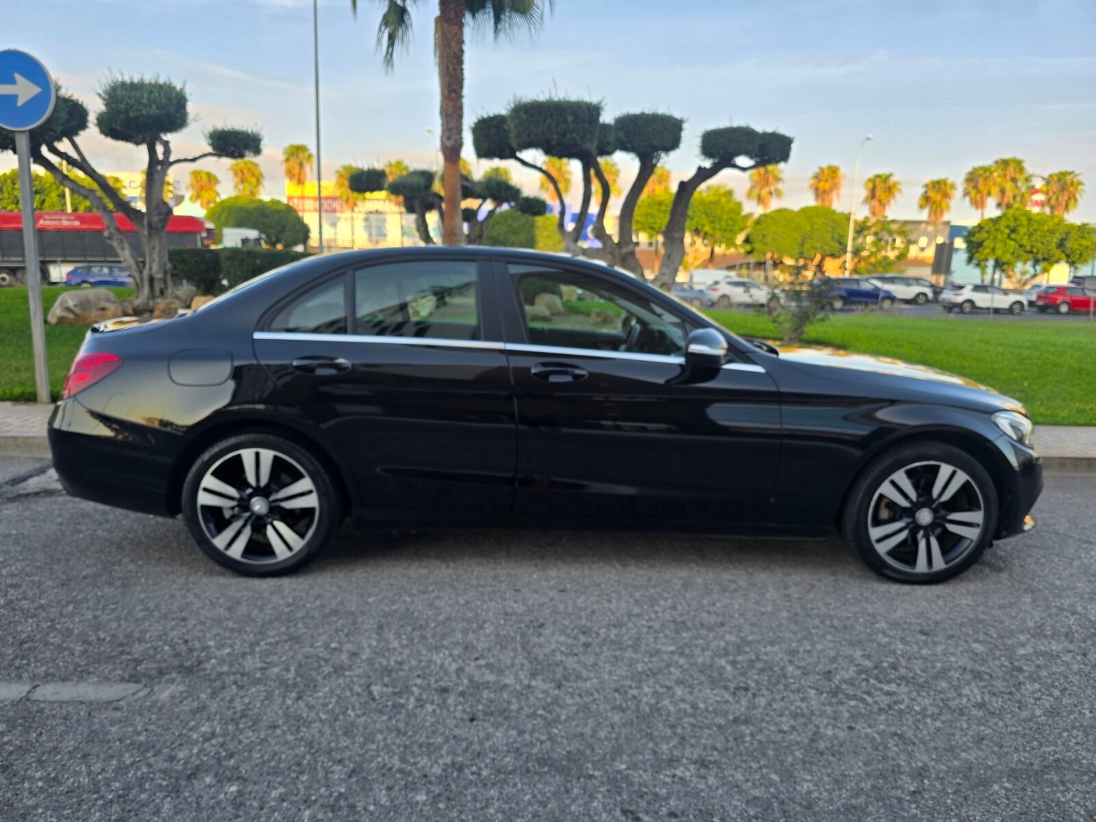 MERCEDES-BENZ Clase C 220D BLUETEC 170CV